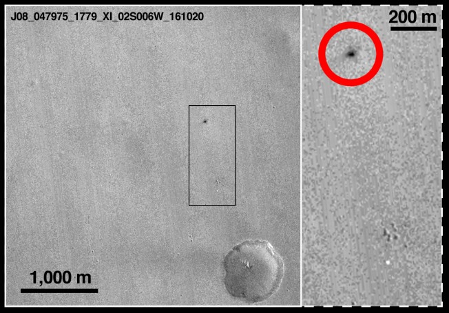 Miejsce rozbicia lądownika Schiaparelli, fot. NASA / JPL-Caltech / MSSS