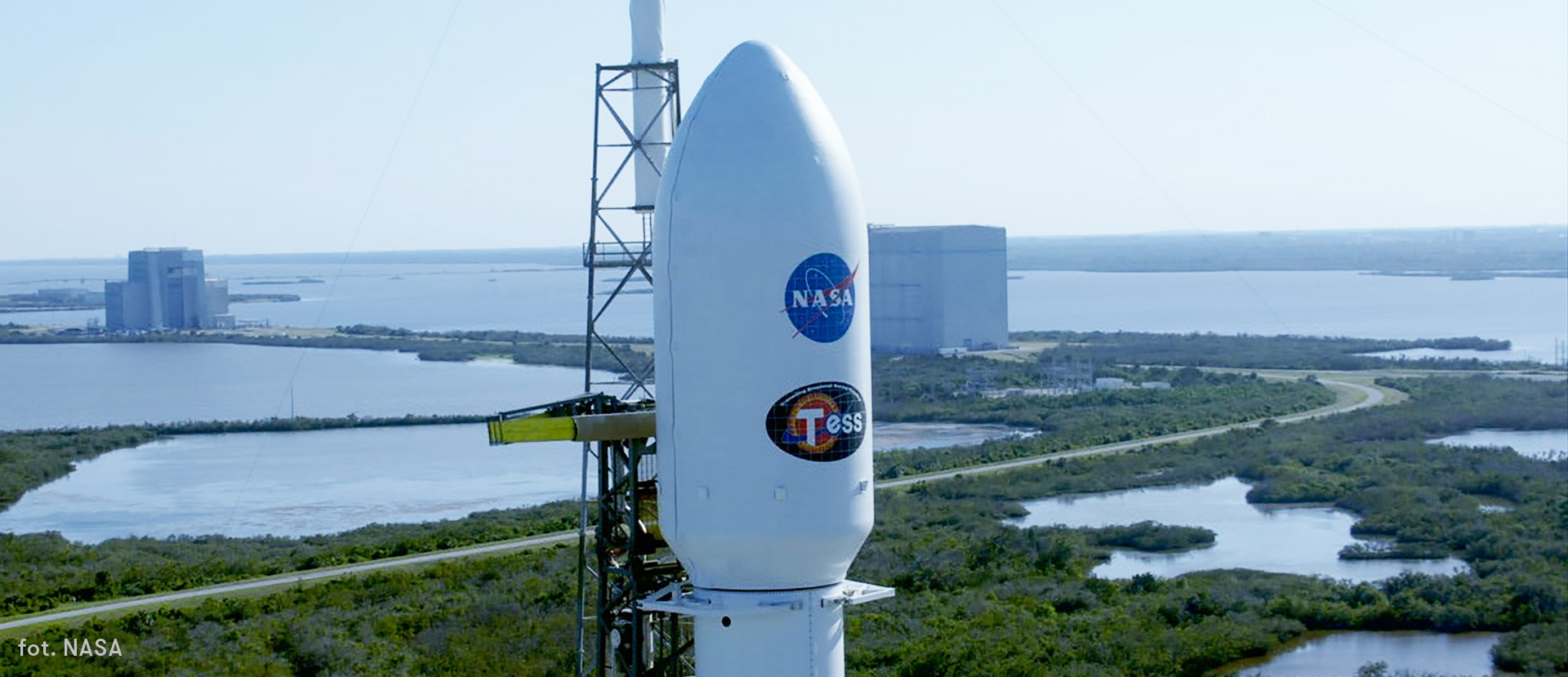 Rakieta SpaceX z sondą TESS na pokładzie